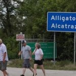 Ulaz u pritvorski centar Alligator Alcatraz u floridskom Evergladesu